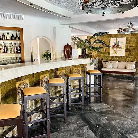 Karteros Hotel Екстериор снимка