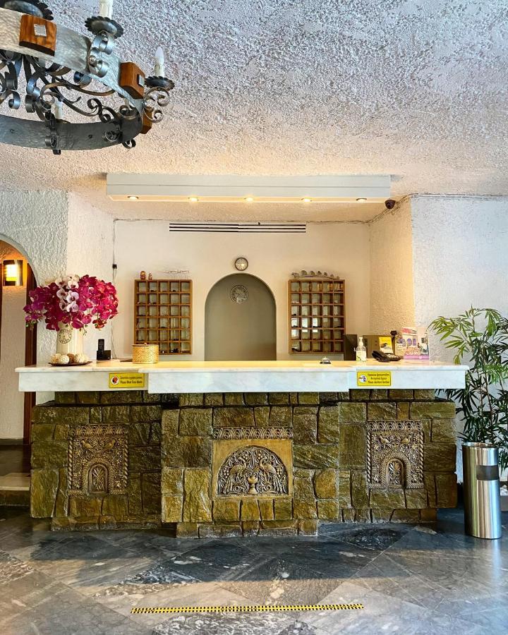Karteros Hotel Екстериор снимка