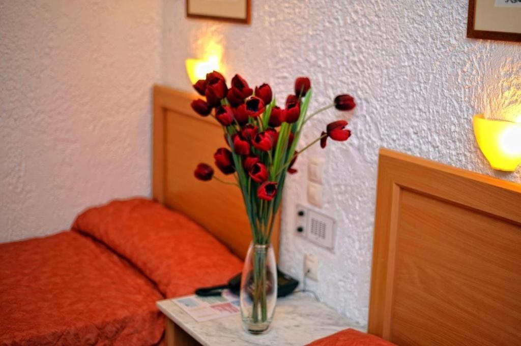 Karteros Hotel Екстериор снимка