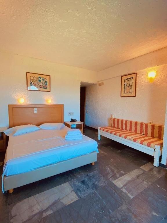 Karteros Hotel Екстериор снимка
