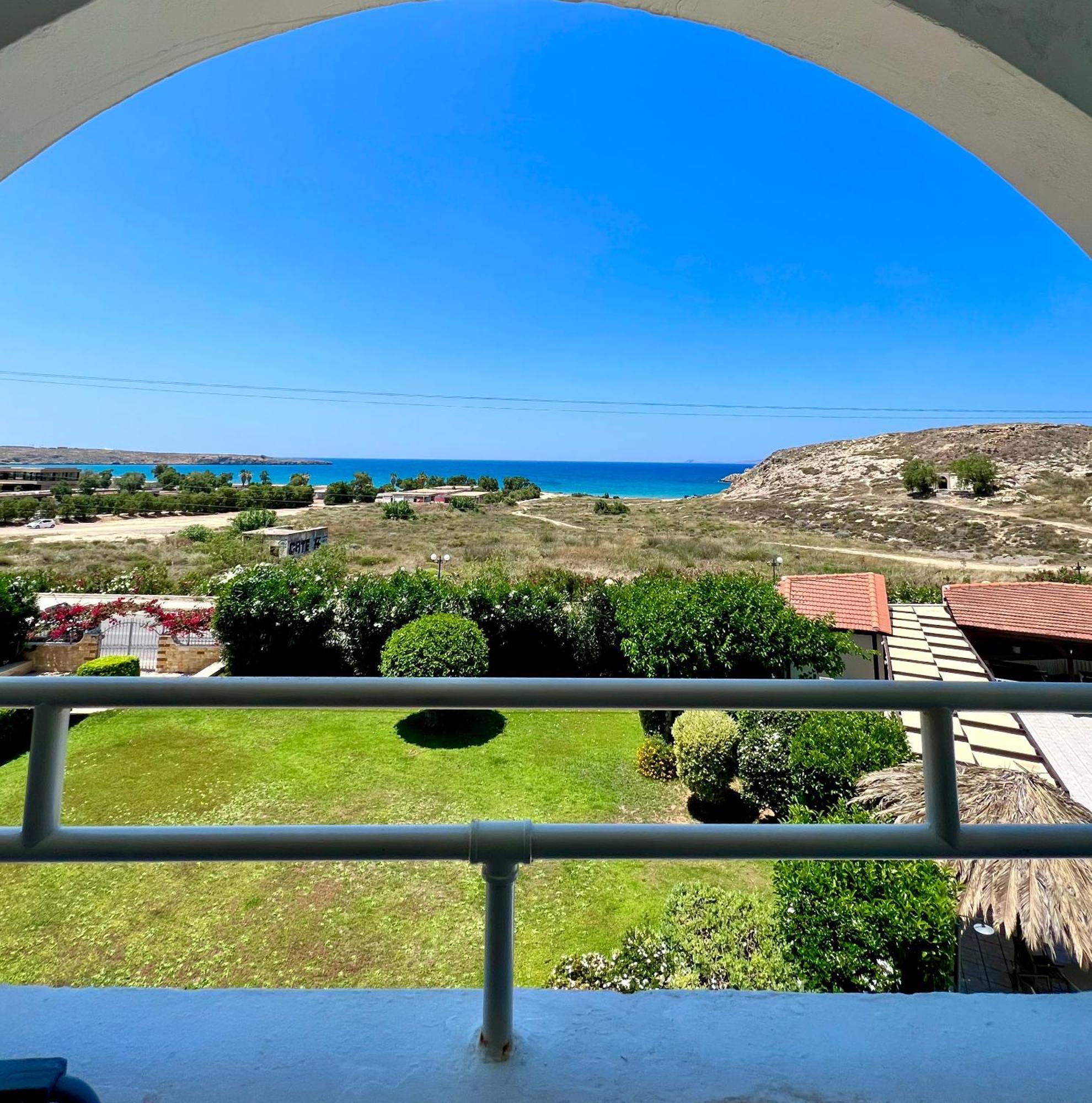 Karteros Hotel Екстериор снимка