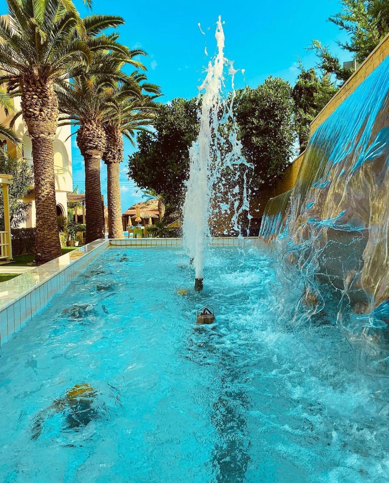 Karteros Hotel Екстериор снимка