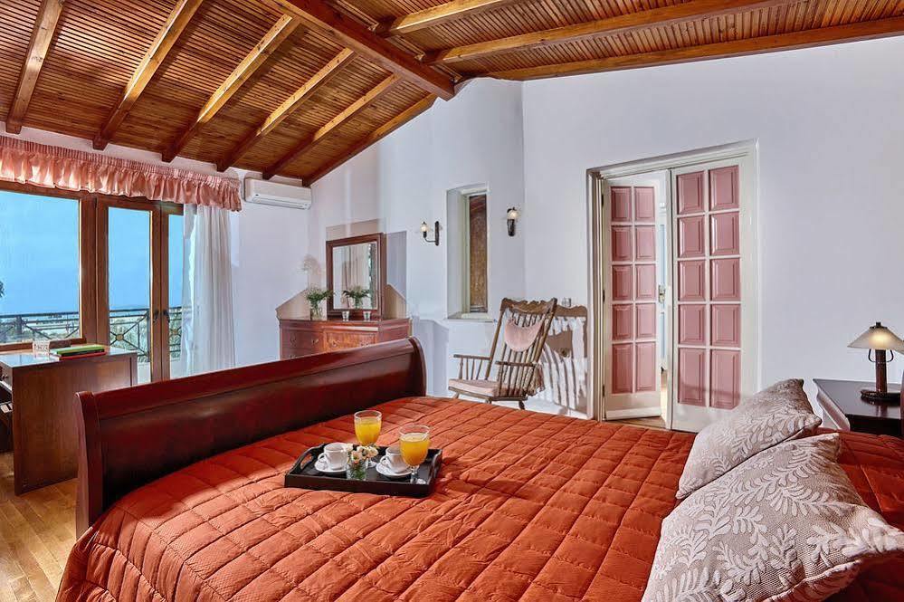 Karteros Hotel Екстериор снимка